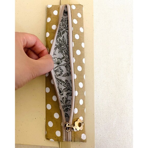 Polka Dot Elastic Bookmark Pen Holder with Zipper, Planner Pen Pouch, Journal - Picture 3 of 11